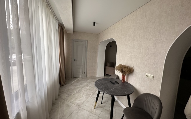 Dvukhkomnatnye v Tsentre Sukhuma Apartments
