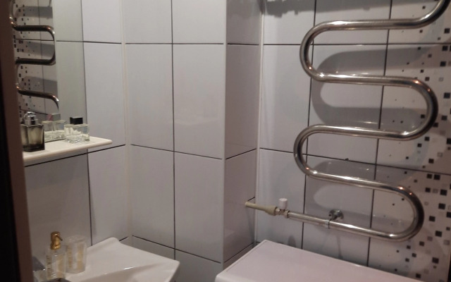 Квартира 2-х комнатная с выходом в сад