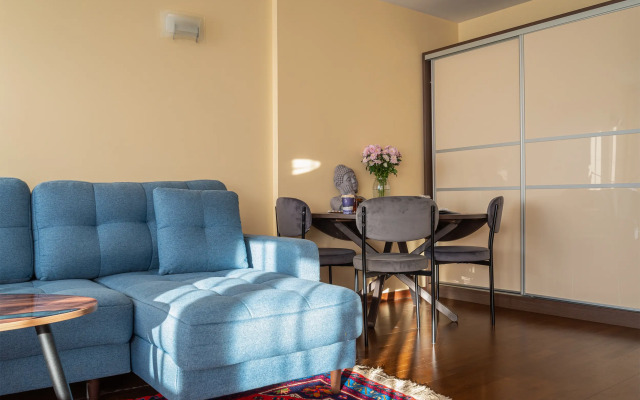 S Balkonom Na Novoslobodskoy Flat