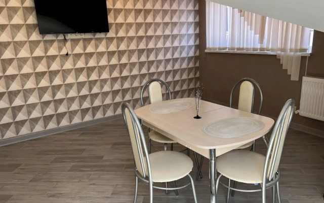 261 Mansarda 12 Min Do Plyazha Flat