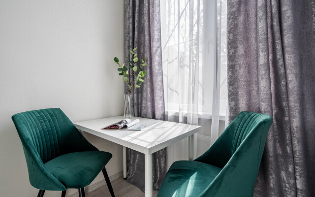 Light U Leninskogo Prospekta Satin Home Flat