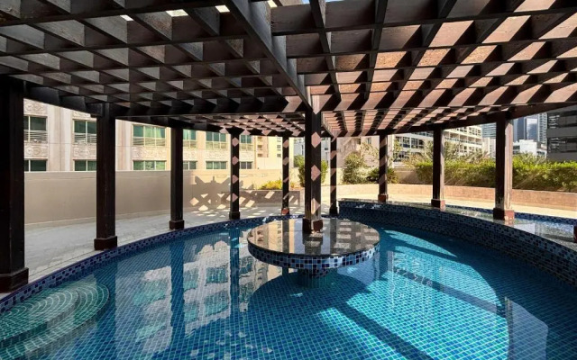 Luxury 1 Bedroom on Marina Walk Apartments
