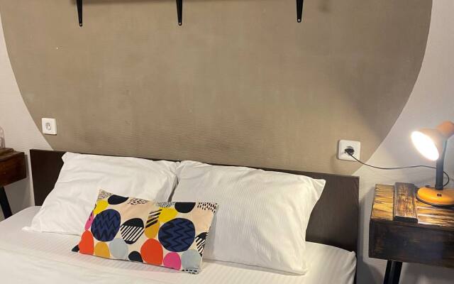 Na Beregu Reki, Tsentr Goroda, Samostoyatelnoye Zaselenie Apartments