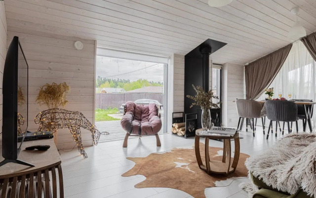 Частный дом Дубльдом «Свет» с 3 спальнями