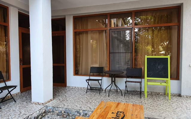 Guest house Meka