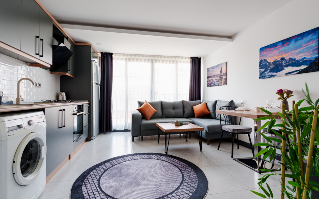 Mrt Suites Lara Hotel