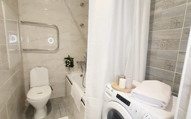 Na Vishnyovom Pereulke 85B Flat