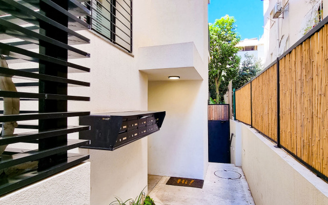 Apt Nacre Apartments