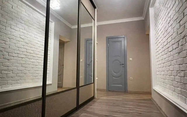 Eksklyuzivnye GALAAPART u Parka Pobedy Apartments