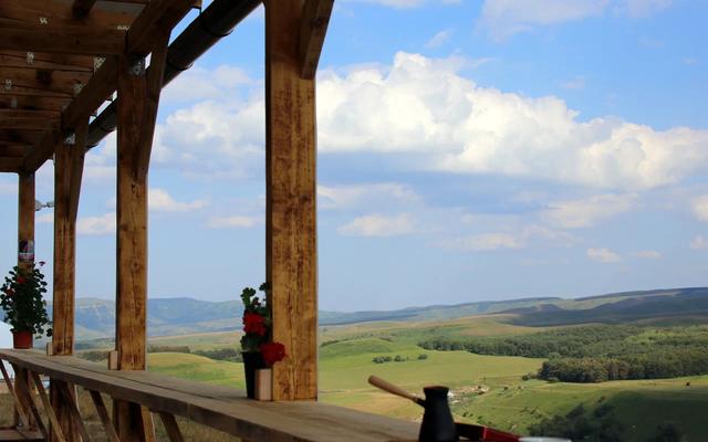 Medovye Kholmy Glamping