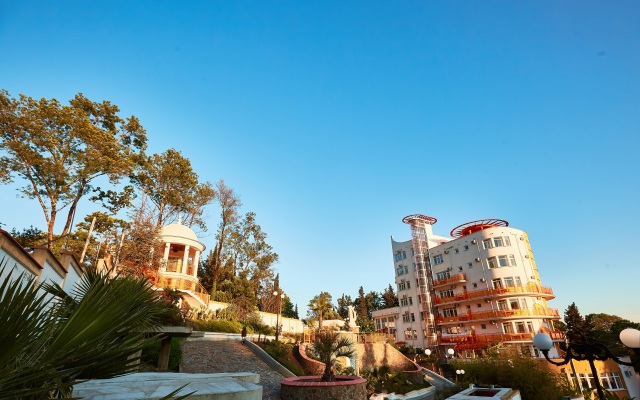 Deesa Hotel