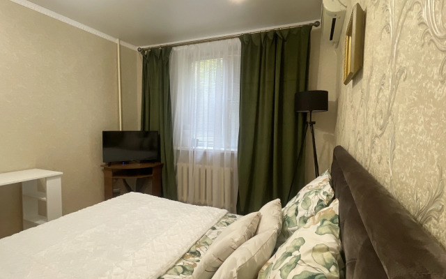 Dvukhkomnatnaya Ryadom So Shkoloy Politsii Flat