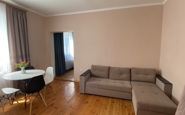 Taraktash Guest house
