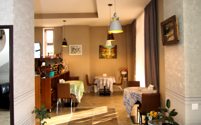 Salmer Hotel