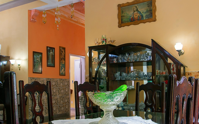 Hostal Yakelyn Mini-Hotel