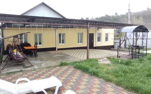 Dom V Kurortnoy Zone Guest House