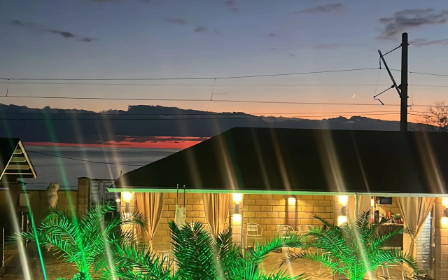 Flora Hotel