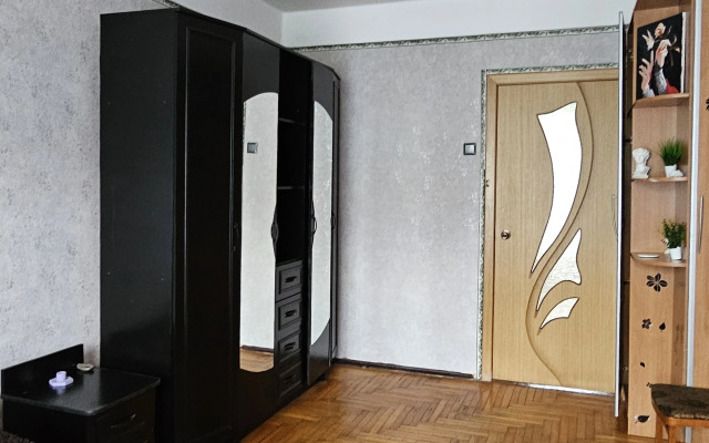 Na Oktyabryskoy Flat