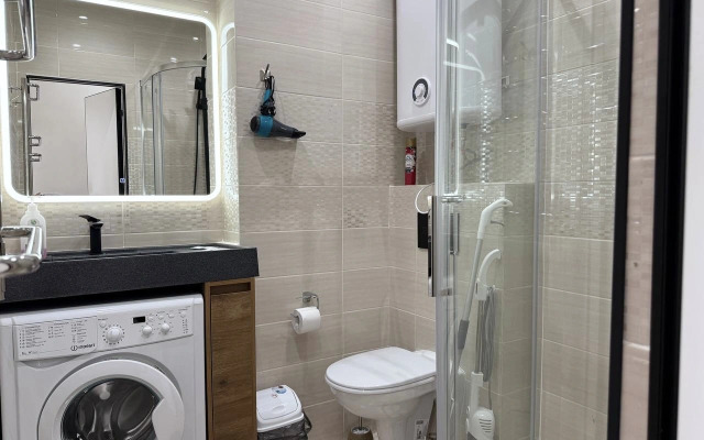 Serdtse Adlera Na Kaspiyskoy Flat