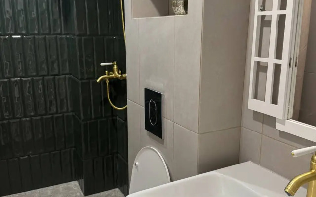 Dizaynerskaya V Tsentre Abkhazii Flat