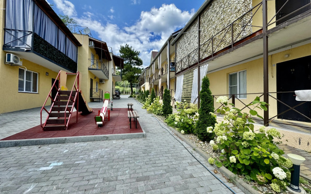 Prostornye i Komphortnye y Morya do 10 chelovek v H.Betta Apartments