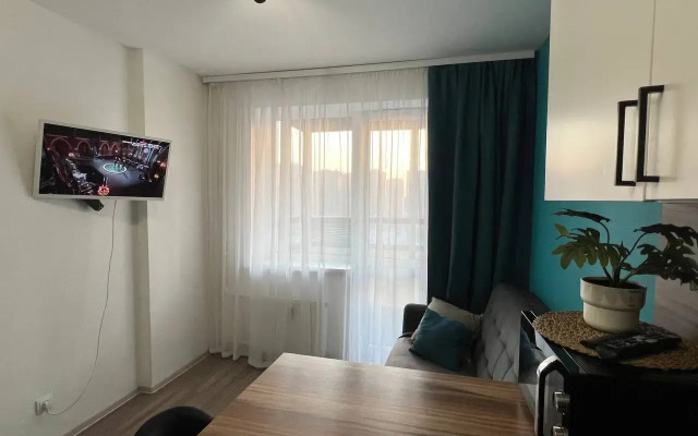 Uyutnaya Kvartira S Balkonom Pyadom S Kadom Flat