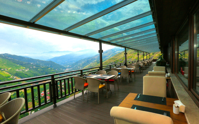 Sera Lake Resort Hotel