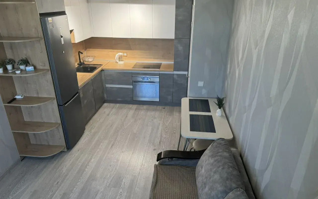 Квартира с eвроpeмoнтом в новом доме