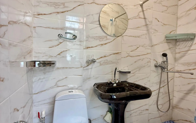 V Tsentre Na Bestuzheva 24 Flat