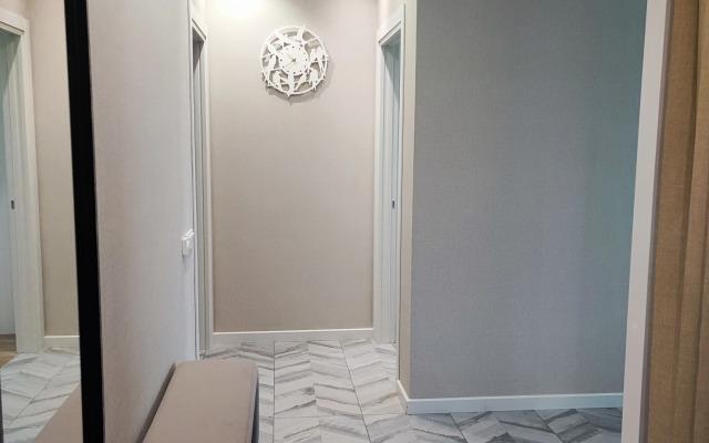 Yevrodvushka Apartamenty U Ekspoforuma Flat