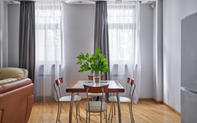 2kh-Komnatnye v Dome klubnogo tipa - Tretyyakovskaya galereya Apartments
