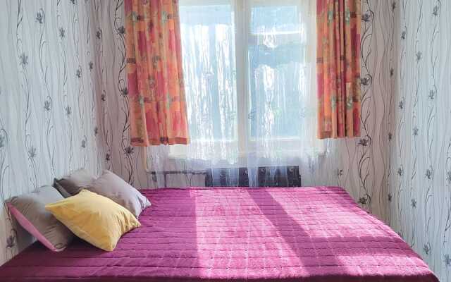 Three-room apartment in the Center