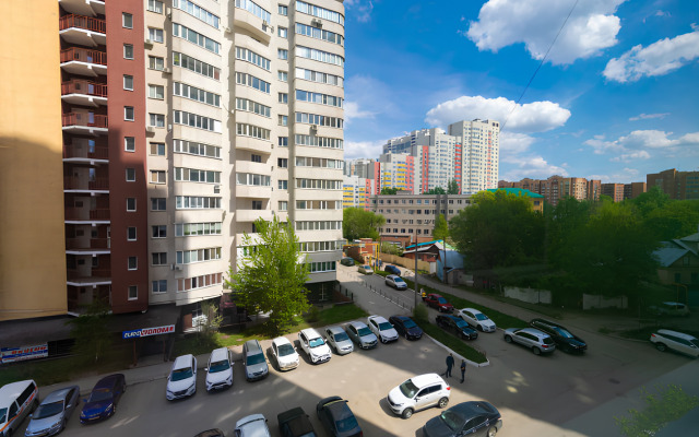 Na Revolyutsionnoy 3 Apartments