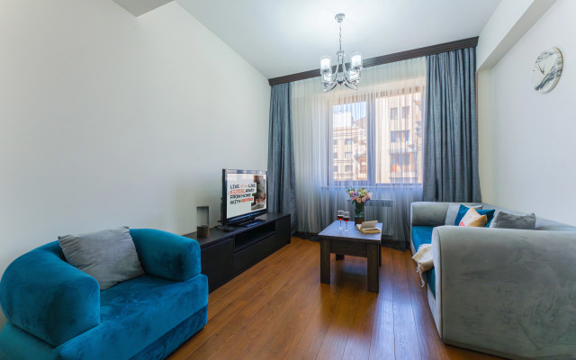 KeyGo #0099, 1 Bedroom, Balcony, Near National Gallery Apartments