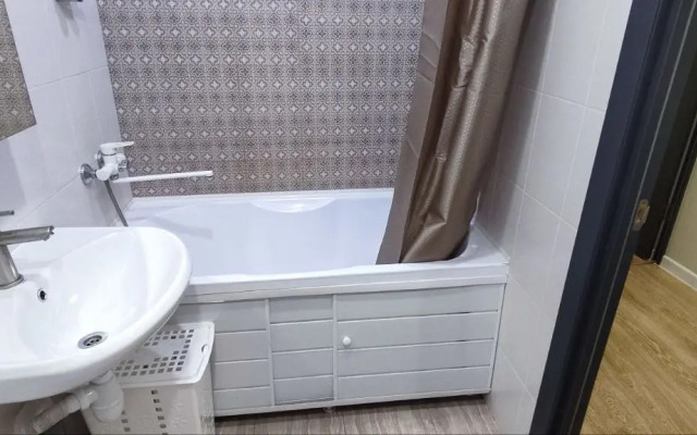 Studiya Yevro Flat