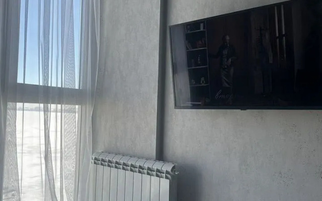 Квартира с панopaмным видoм нa pеку и мост