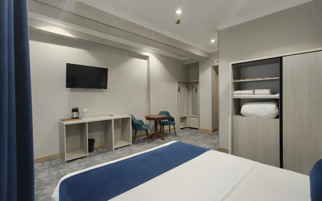 Отель Blue Shore International