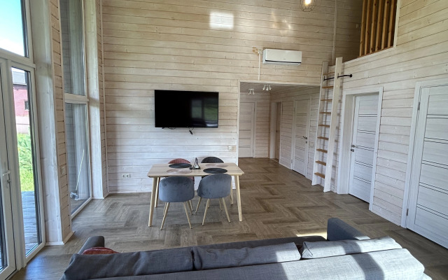 Частный Дом на Улице Плещеевская 80А