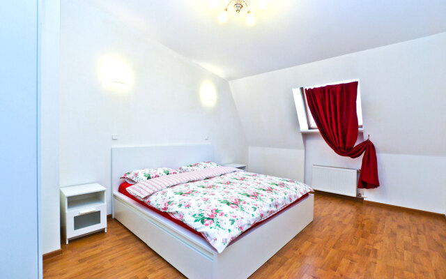 Pushkinskaya 10 Apartments