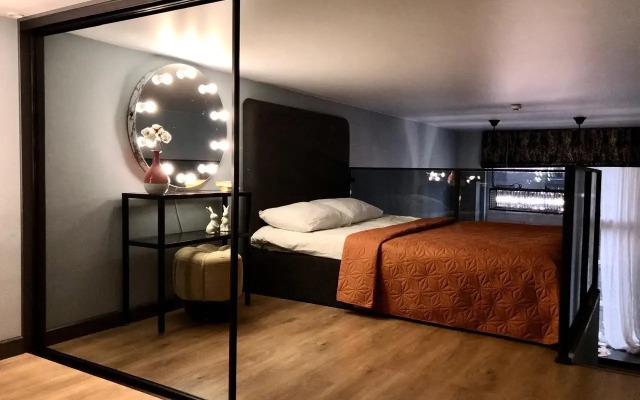 U metro Nagornaya Flat