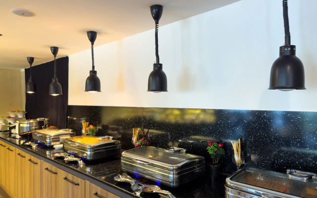 Sera Lake Center Hotel