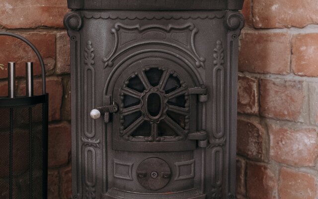 Гостевой Дом с Кипарисами в горах с видом на море