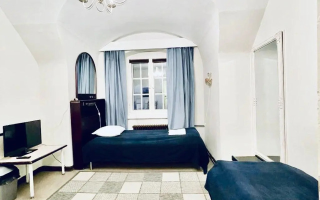 Senate Hotel