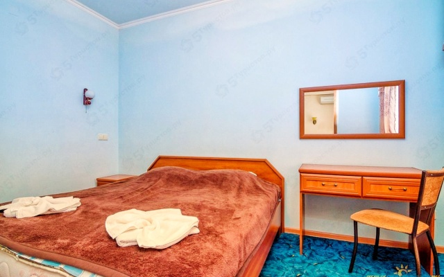 Kovcheg Hotel