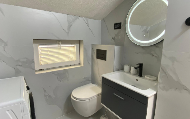 Coastal Two Bedroom Comfort Apartments