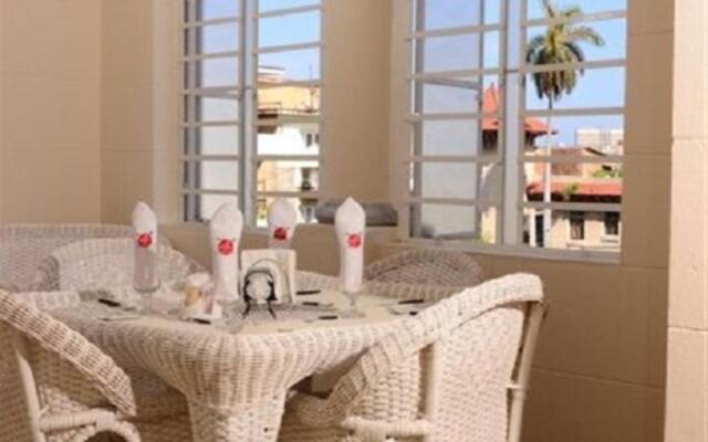 4 Mosqueteros Mini-Hotel