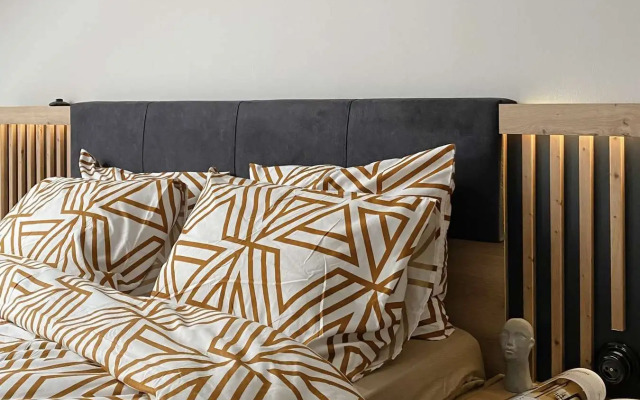 U Stantsii Kutuzovo Novoye Flat
