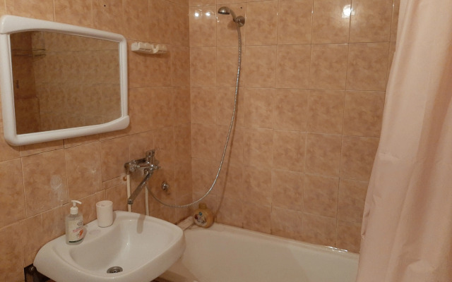 Zhukova 46 Flat