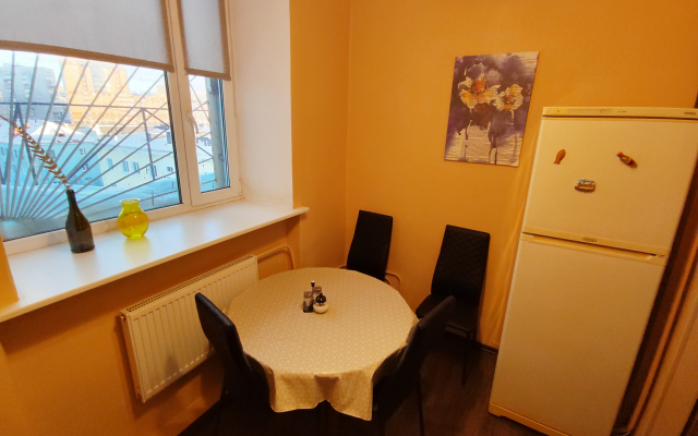 V Tsentre Na Lenina S Liftom Flat