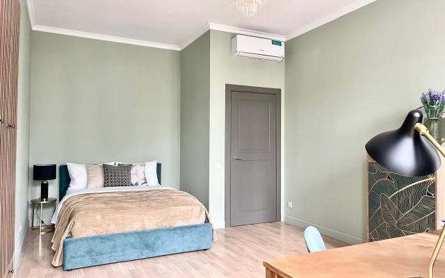 Na Ulitse Sadovaya-Spasskaya 19/1 Flat